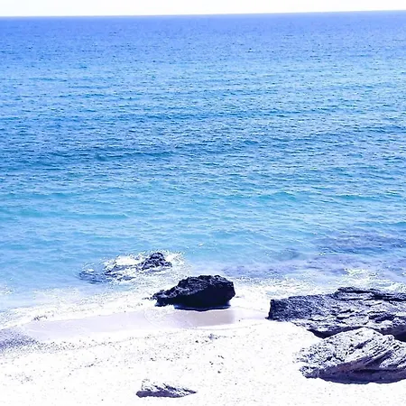 Вилла Blue And White *