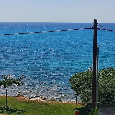 Vilă Blue And White *