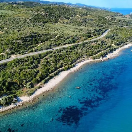 Вилла Blue And White Loutra Elevtheron