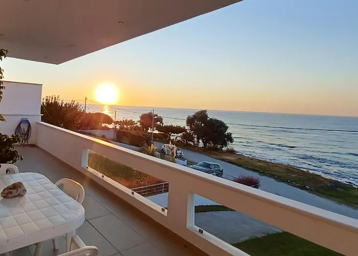 Villa Blue And White Loutra Elevtheron