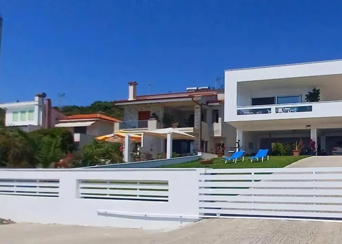 Villa Blue And White *