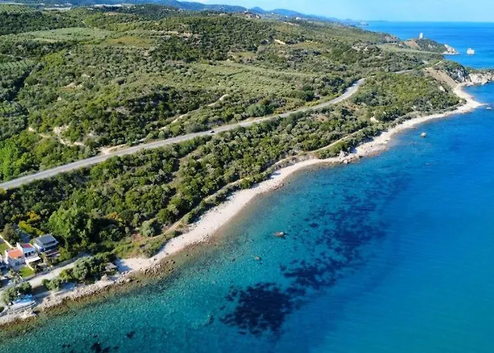 Villa Blue And White Loutra Elevtheron